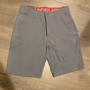 Under Armour (UA) shorts golf